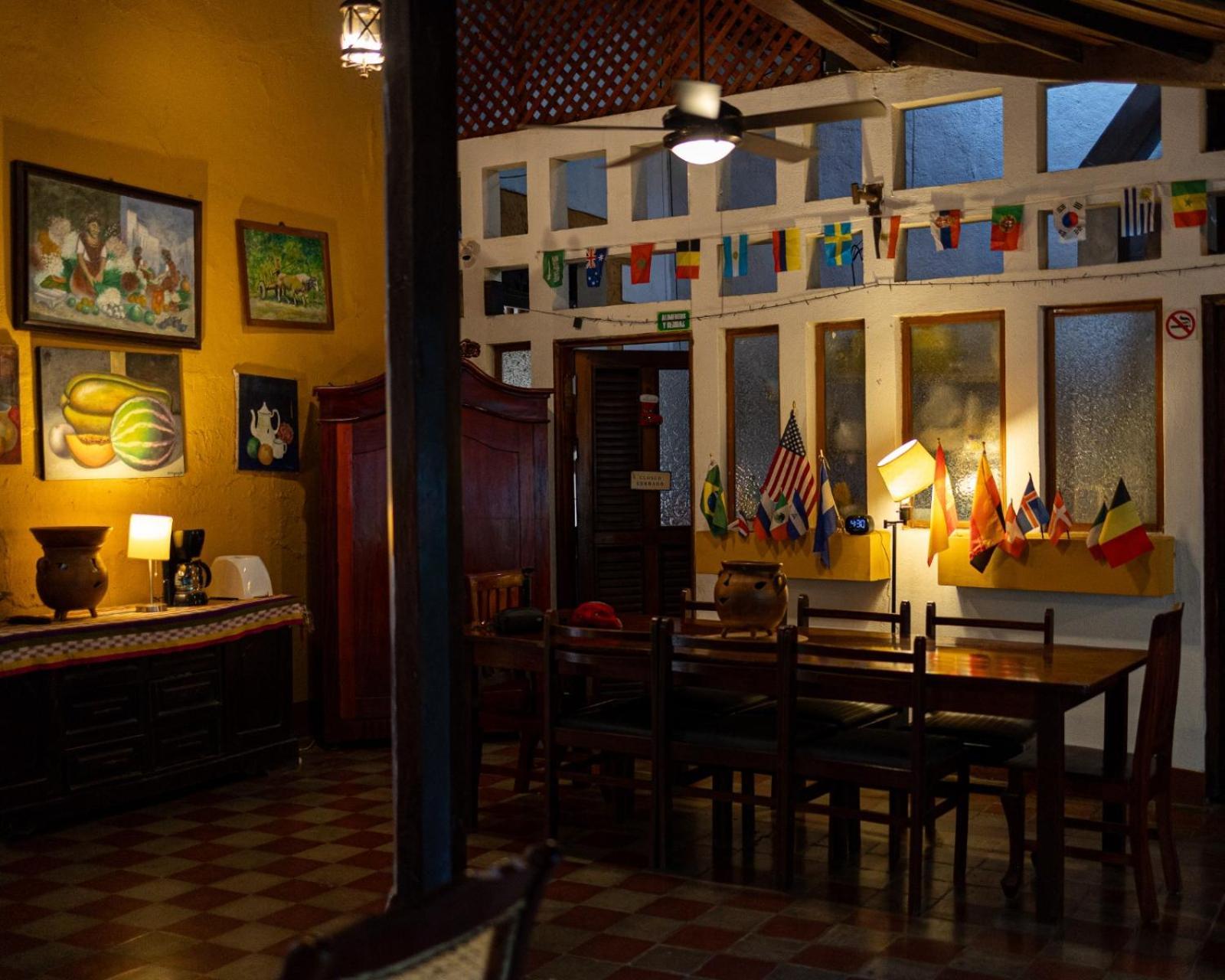 Hostal Fuente Castalia, B Y B Leon Exterior photo